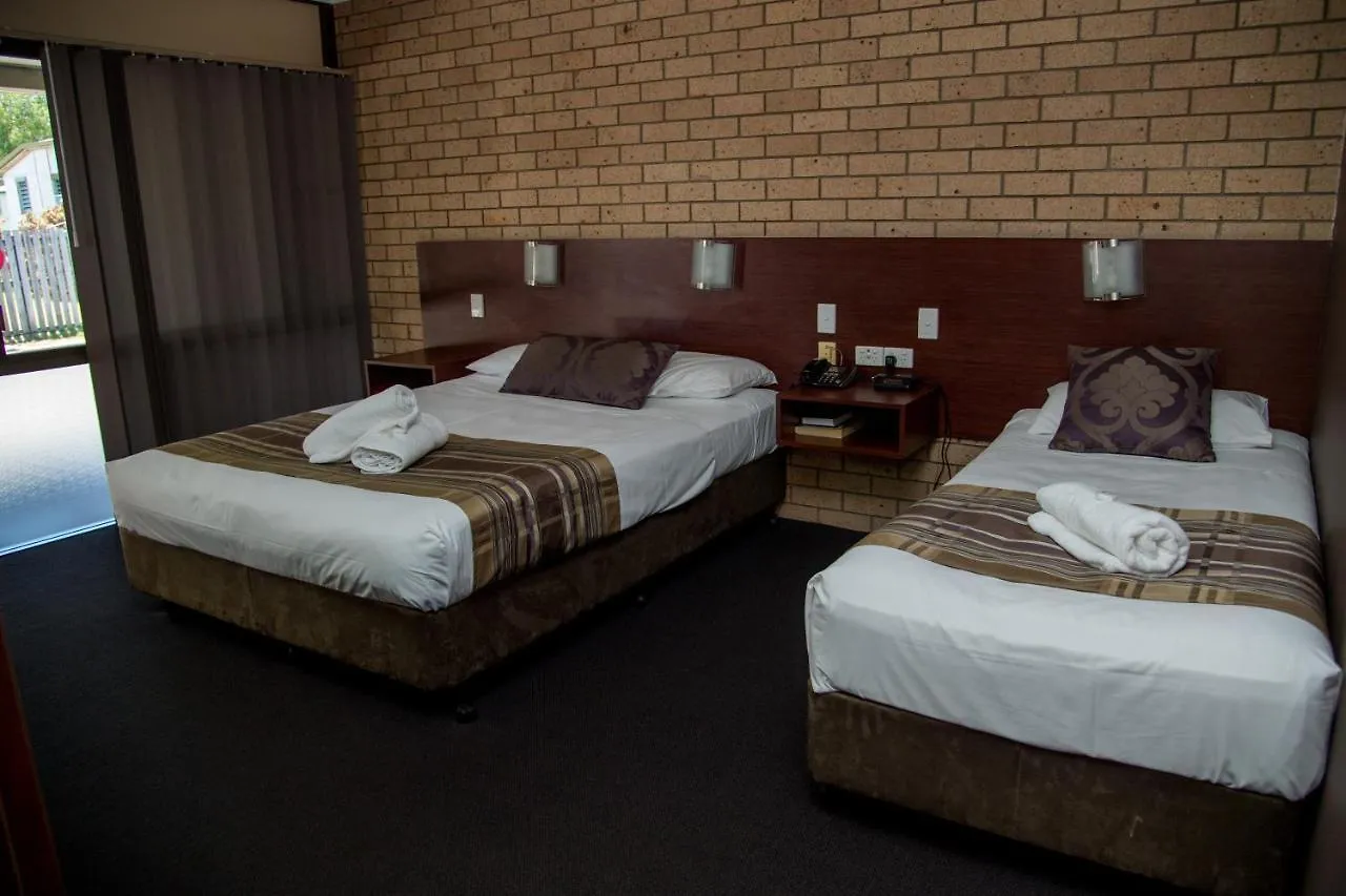 Sarina Motor Inn 3*,  Australia